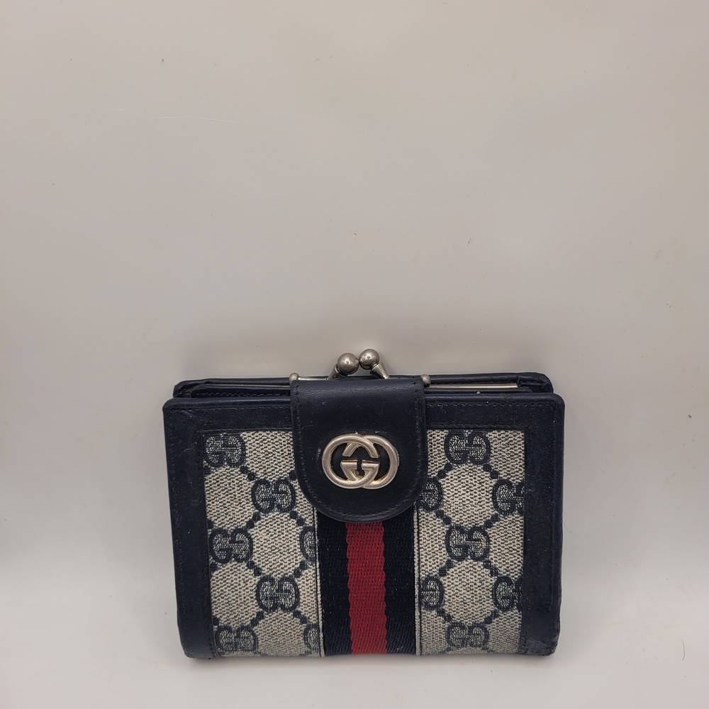 Gucci Women's Blue and Red Patterned Wallet